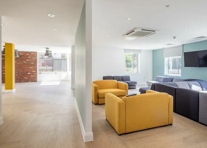 Pure Citystay Brickworks Apartmanhotel 3*